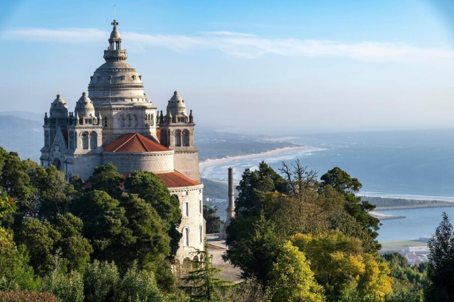 From Porto: Viana do Castelo, Braga and Guimarães Day Tour - Visiting Santa Luzia Sanctuary for Stunning Views