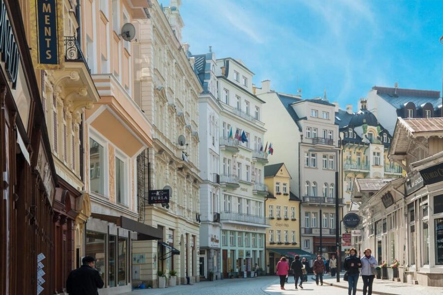 From Prague: Karlovy Vary Day Trip - Starting Point and Transportation Logistics