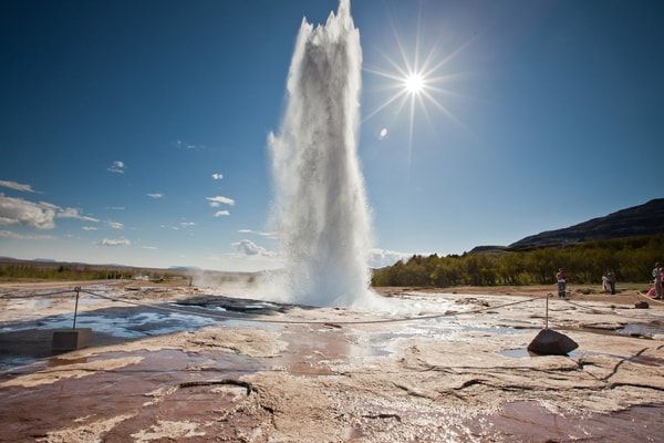 From Reykjavik: Best of Golden Circle Afternoon Tour - Exploring the Golden Circle: Geysir and Strokkur