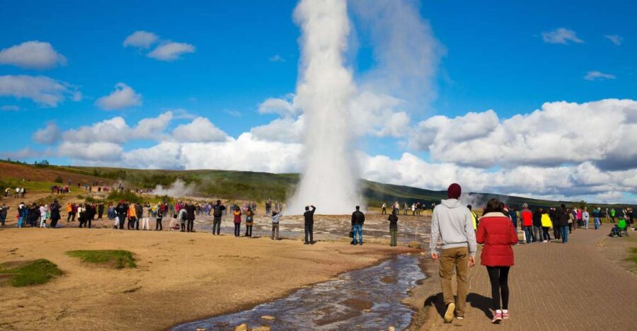 From Reykjavik: Golden Circle Full-Day Tour - Exploring Þingvellir National Park: The Site of Icelands Oldest Parliament