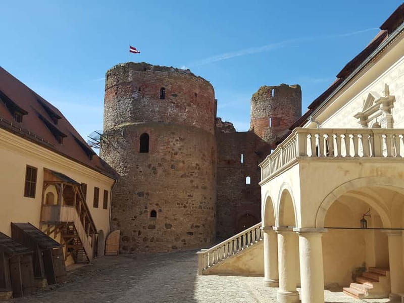 From Riga: Vilnius One-Way Tour with Sightseeing Stops - The Route: From Riga to the Latvian-Lithuanian Border