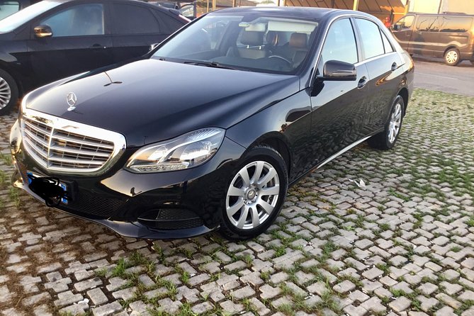 From Rome to Fiumicino Cabs - Vehicle features and onboard amenities