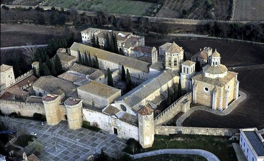 From Salou: Tour Poblet, Wines & Sitges - Tasting Wines in Villafranca del Penedés