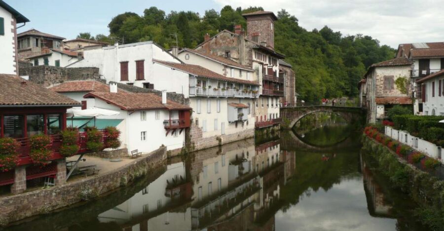 From San Sebastian: French-Basque Countryside Private Tour - Discovering Saint Jean Pied De Port: The Starting Point of the St. James Way