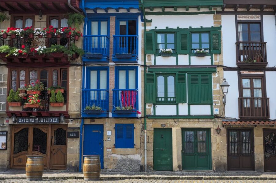 From San Sebastian: Hondarribia Sightseeing and Pintxos - Visiting the Marina Neighborhood and Its Colorful Houses