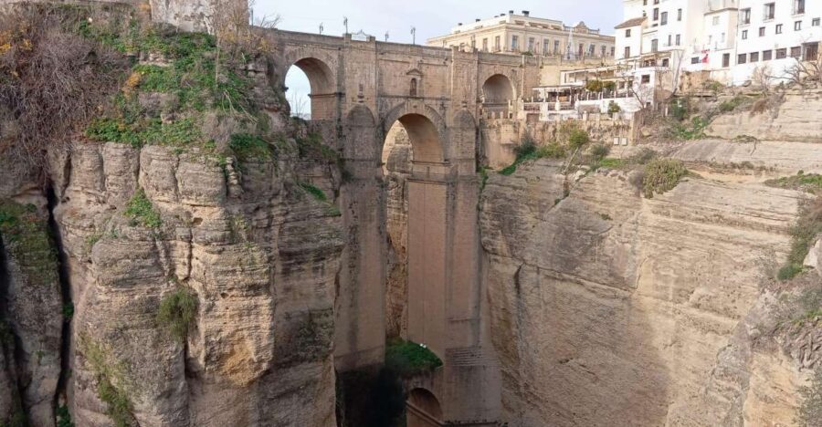 From Seville: Ronda and Setenil de las Bodegas Day Trip - Choosing Your Ronda Experience: Guided or Self-Guided