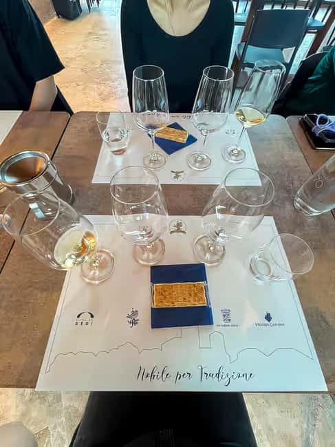 From Siena: Tuscany Hills Small Group Wine Tour - Exploring Pienza’s Artistic and Scenic Charm