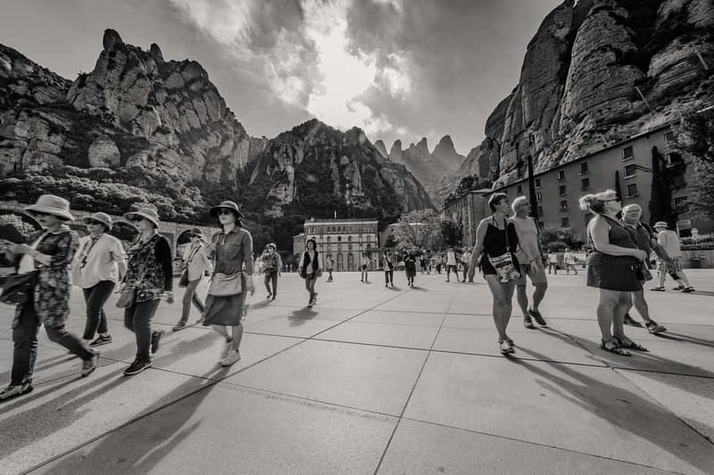 From Sitges: Montserrat, Lunch and Winery with Hotel Pick Up - Scenic Drive from Sitges to Montserrat Monastery