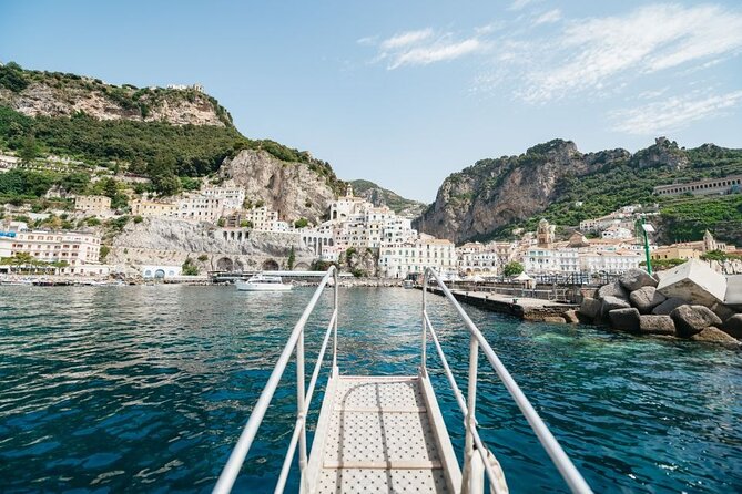 From Sorrento/Nerano: Amalfi Shared Tour - without pick up - Sailing Past the Mythical Li Galli Islands