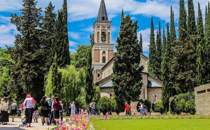 From Tbilisi: Kakheti Wine Region Tour with 11 Wine Tasting - Visiting Badiouri: Traditional Bread Baking and Local Flavors