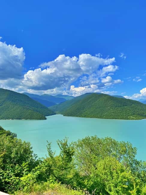 From Tbilisi: Picturesque Truso Valley & New Gudauri - Visiting the Zhinvali Reservoir for Mountain Views