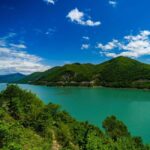 From Tbilisi: Private Ananuri-Gudauri-Kazbegi Tour - Exploring Ananuri Fortress and Jinvali Reservoir Views