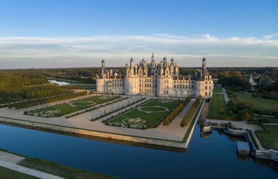 From Tours/Amboise: Chenonceau & Chambord Chateaux Day Trip - The Allure of Château de Chenonceau’s Renaissance Gardens