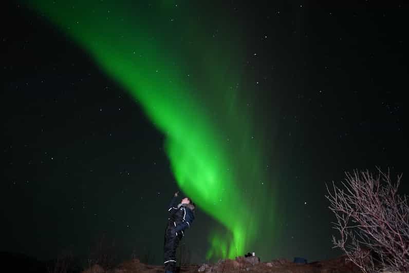 From Tromsø: Northern Lights Tour with Hot Drinks and Photos - Comfortable and Warm Clothing Equipment