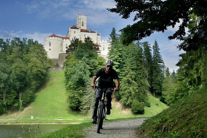 From Zagreb to Castle Trakoscan & Museum of Evolution in Krapina - The Fascinating Krapina Neanderthal Museum Experience