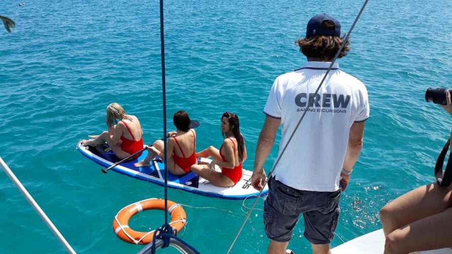 FUERTEVENTURA: CORRALEJO PRIVATE SAILING TOUR AROUND ISLA DE LOBOS - Sailing from Corralejo to Lobos Island