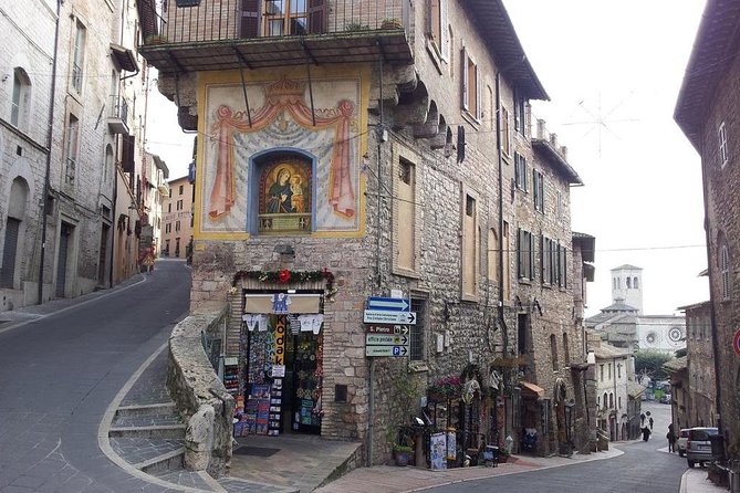 Full day Orvieto and Assisi from Rome - Exploring Orvieto’s Hilltop Views and Historic Sites