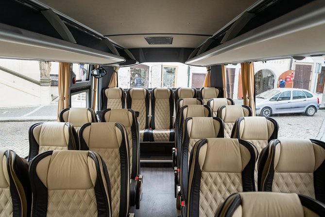 Full-Day Prague Tour with Prague Castle, Lunch and Vltava Cruise - Lunch at a Traditional Czech Pub