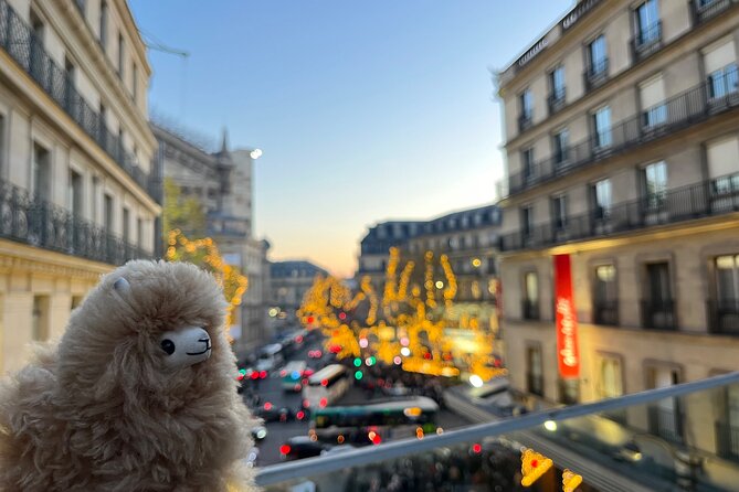 Full Day Private Guided Tour of Paris and Versailles - Exploring Montmartre’s Artistic Charm