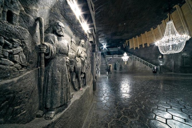 Full day tour to Auschwitz-Birkenau and Salt Mine with a local guide from Krakow - Visiting Auschwitz I and Auschwitz II-Birkenau with Expert Guides