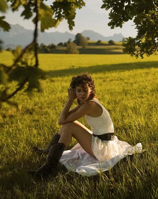 Füssen: Cinematic Photoshoot Couples, Solo & Groups - Locations: Füssen, Schwangau, and Hidden Gems