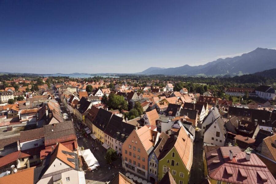 Füssen: Old Town Guided Walking Tour in German - Exploring Füssen’s Medieval Sebastian Cemetery and City Walls