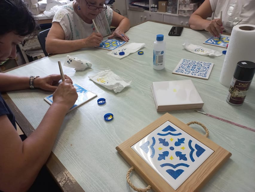 Gaia: Tile painting workshop, Port Wine and Pastel de Nata - Discovering Espaço Arte Viva in Vila Nova de Gaia