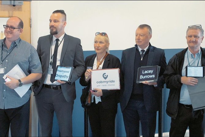 Gatwick Airport Transfer: to or from Southampton - Onboard Amenities: Wi-Fi, Snacks, and Bottled Water