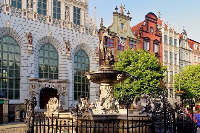 Gdansk and Malbork Castle Small Group Tour from Warsaw with Lunch - Choosing Between Gdansk and Sopot: An Optional 2-Hour Tour