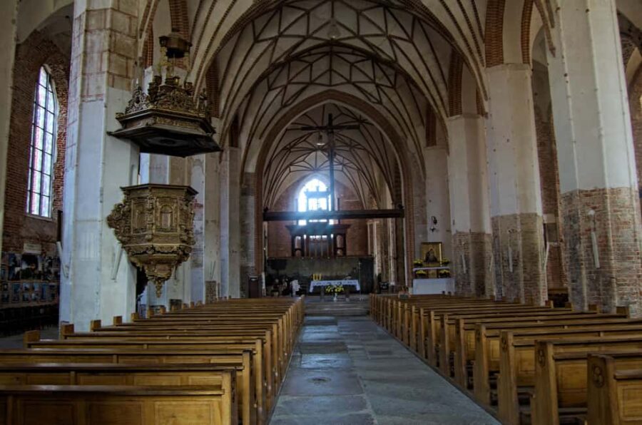 Gdansk: Chopin's Piano Concert by Candle Glow - The Piano Artist: Talented and Personable