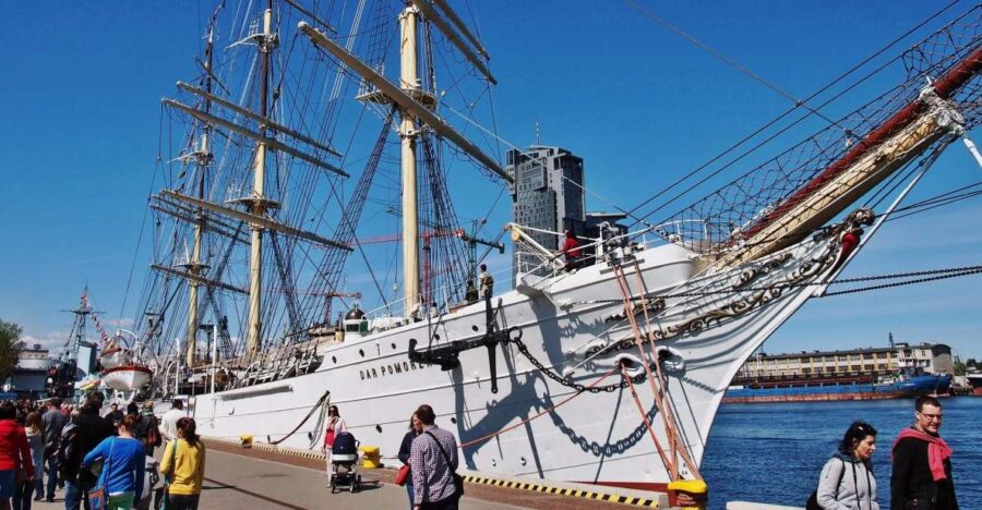 Gdansk, Gdynia, and Sopot: 8-Hour Private Sightseeing Tour - Discovering Gdansk’s Old Town and the Amber Chamber