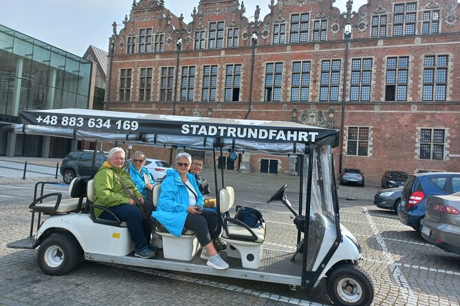 Gdansk: Private City Sightseeing Tour by Buggy/Cart LIVE GUIDED - Visiting the Green Gate and Shakespeare Theatre