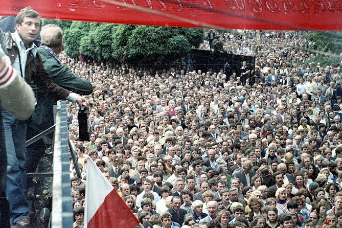 Gdansk Private Communism Tour with Solidarity Center Museum - Exploring the Gdansk Shipyards and Memorials