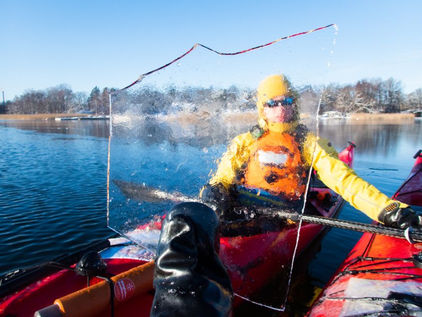 Gdansk: Winter Kayaking Tour - What to Expect During the Safety Briefing and Equipment Setup