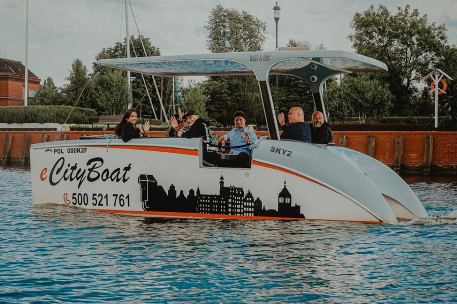 Gdask: Sightseeing EcoCruise around the Old Town of Gdansk - From the Green Bridge to Granary Island: A River Tour Highlights