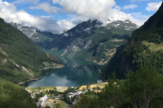 Geiranger: Excursions.no Geiranger Highlights - Highlights of the Flydalsjuvet Viewpoint