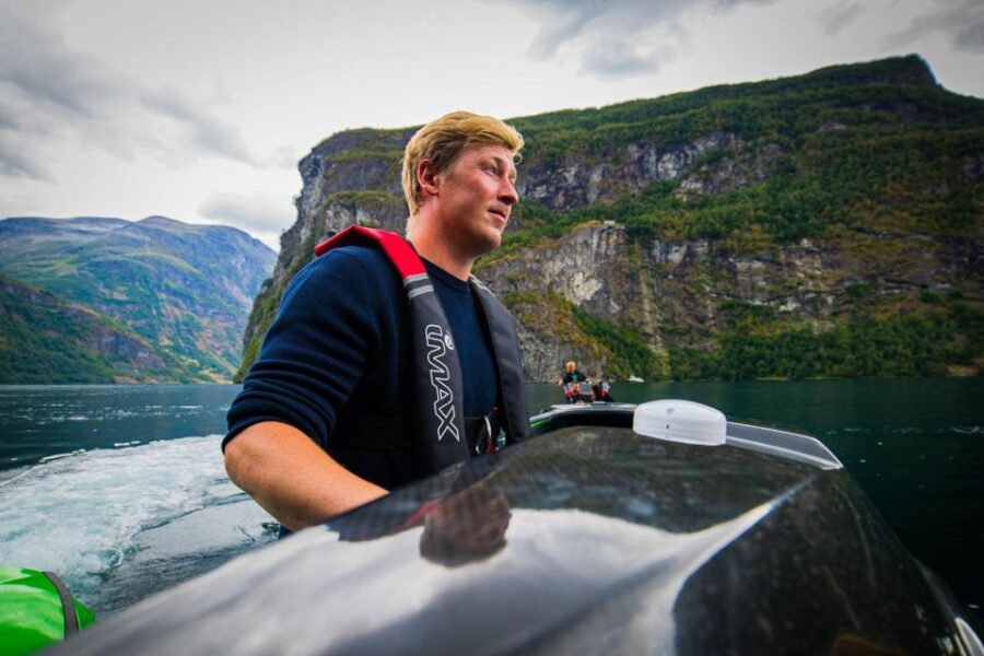 Geiranger: Guided Geirangerfjord Boat Tour - Exploring the Waterfalls: De Syv Søstre, Friaren, and Brudesløret