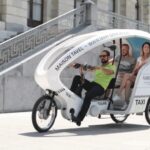 Geneva: Highlight Tour in TukTuk - The Starting Point at place de Neuve