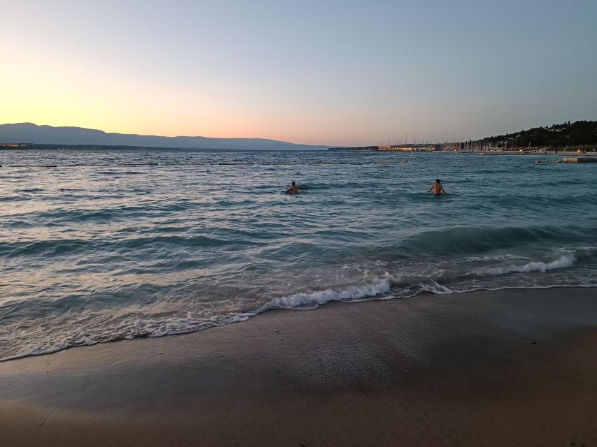 Geneva: Private Walking Tour with a Local Guide - Starting Point and Tour Logistics