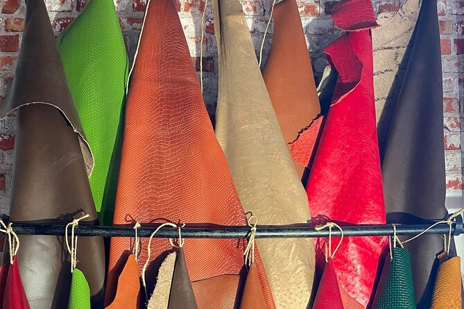 Genuine Leather Tote Bag Workshop in Leiden - Step-by-Step Guidance from a Skilled Instructor