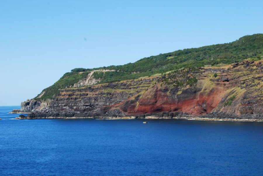 Geology: private full day tour - Discover Algar do Carvão and the Famous Volcanic Caves