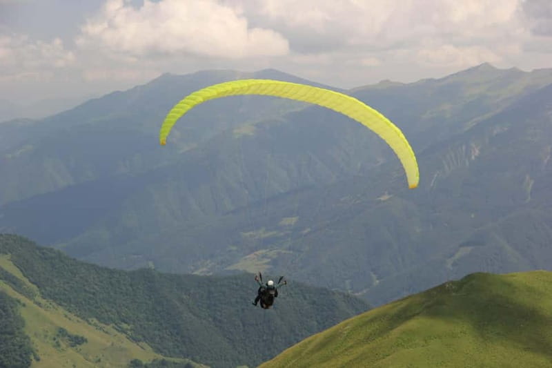 Georgia: Paragliding tandem flight in Gudauri with video - The Paragliding Experience in Gudauri Panorama