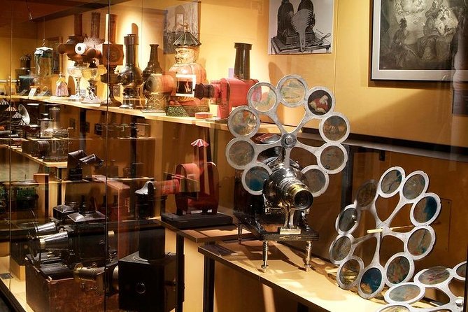 Girona Film Museum - Entrance - Discovering the Collection of Cinematic Artifacts