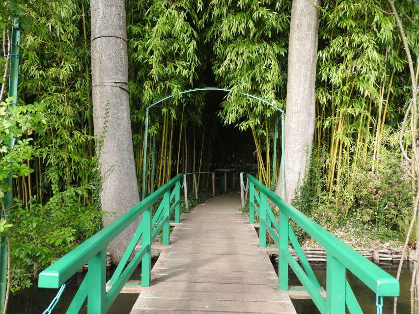 Giverny Village Walking Tour & Skip-the-Line to Monet Garden - Skip-the-Line Access to Monet’s House and Gardens