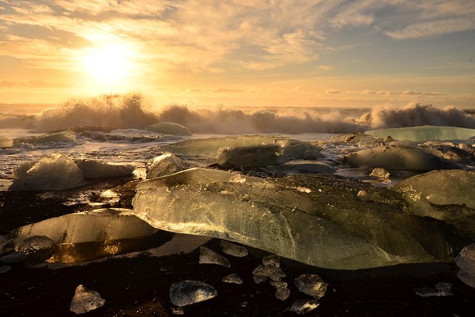 Glacier Lagoon & Fjaðrárgjúfur Canyon Group Tour from Reykjavik - Highlights at Vík í Mýrdal Church and Reynisdrangar Seastacks