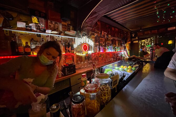 Go out like a local, pub Crawl / Tour in Raval - Barcelona - Exploring Carrer dels Tallers: Skate Culture and Punk Vibes