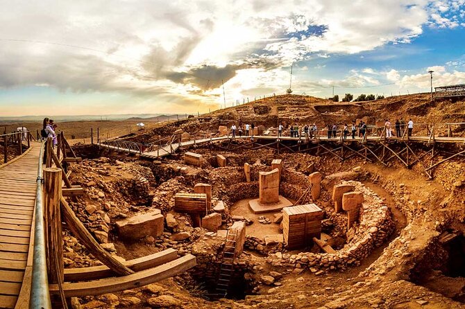 Gobekli Tepe & Mountain Nemrut Tour-2 Days 1 Night From Istanbul - Exploring the Surroundings of Mount Nemrut’s UNESCO Site