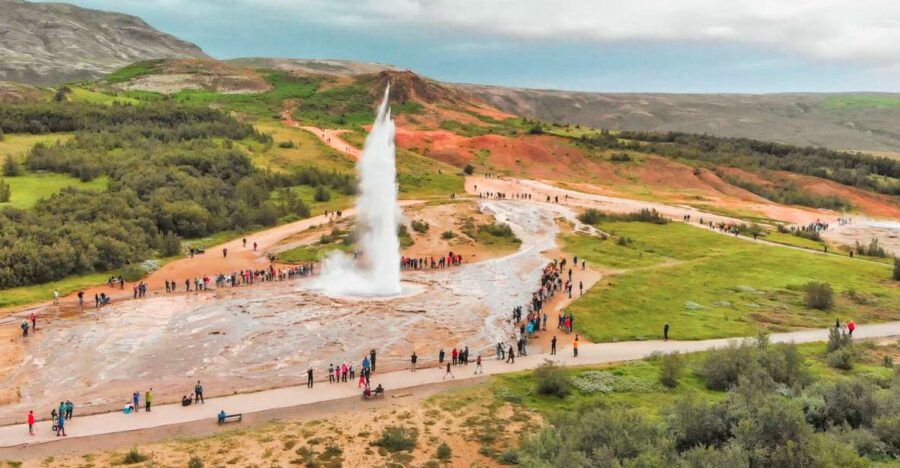Golden Circle and Kerið Crater Small Group Tour - Visiting the Famous Geysir and Strokkur Eruption Site