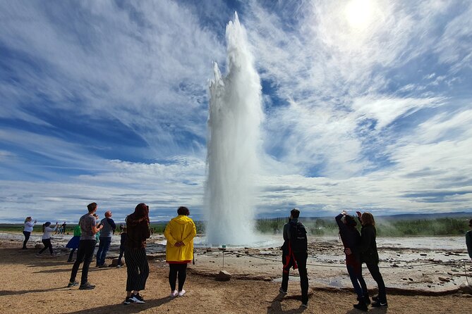 Golden Circle and Kerid Volcanic Crater Small-Group Day Tour - Watching Geothermal Activity at Geysir