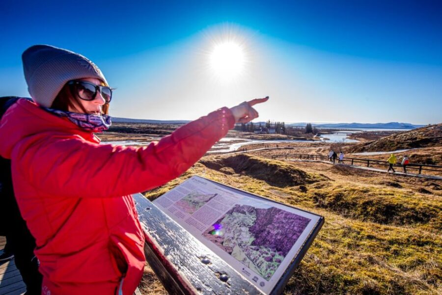 Golden circle, hot spring bakery, tomato farm private tour - Exploring Þingvellir National Park and its Historic Significance